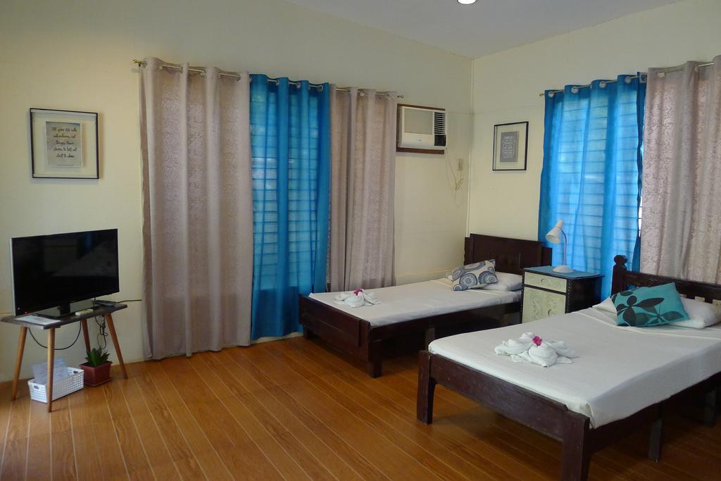 By The Bay, Jacana Bed & Breakfast Puerto Princesa Bagian luar foto