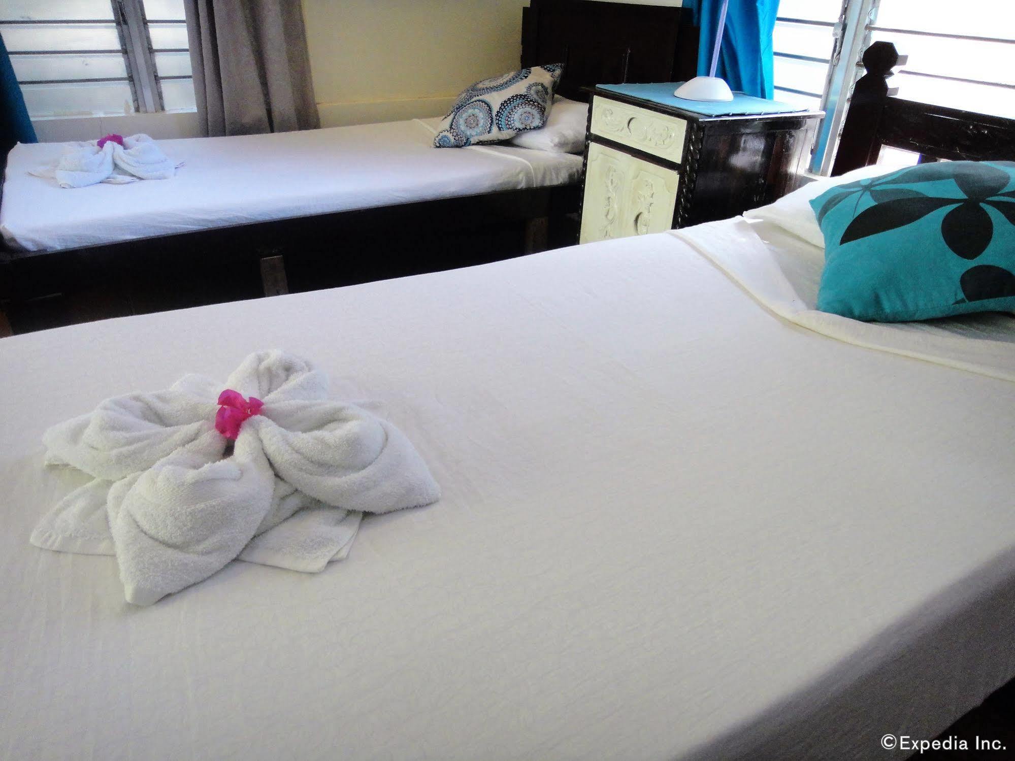 By The Bay, Jacana Bed & Breakfast Puerto Princesa Bagian luar foto