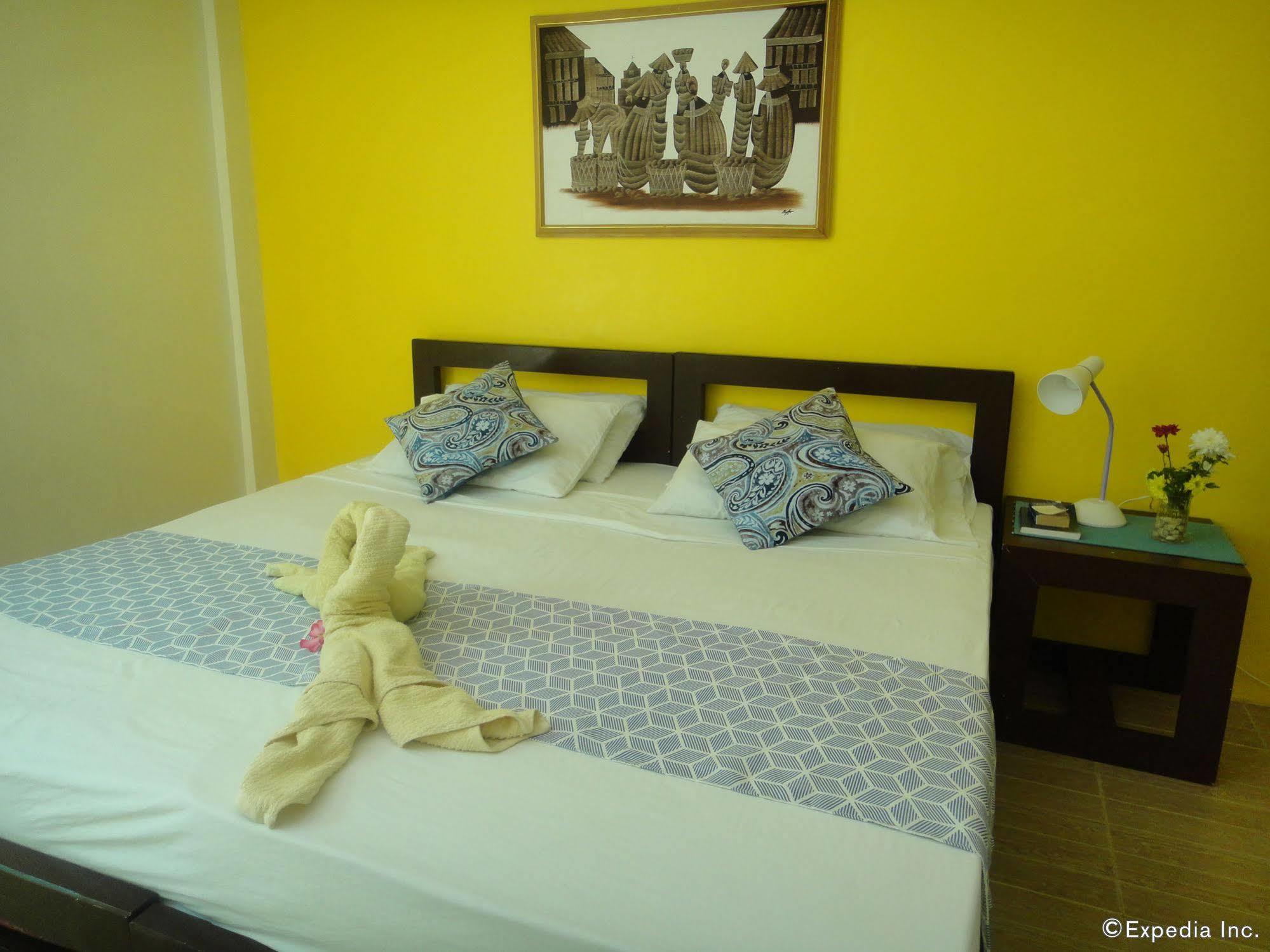 By The Bay, Jacana Bed & Breakfast Puerto Princesa Bagian luar foto