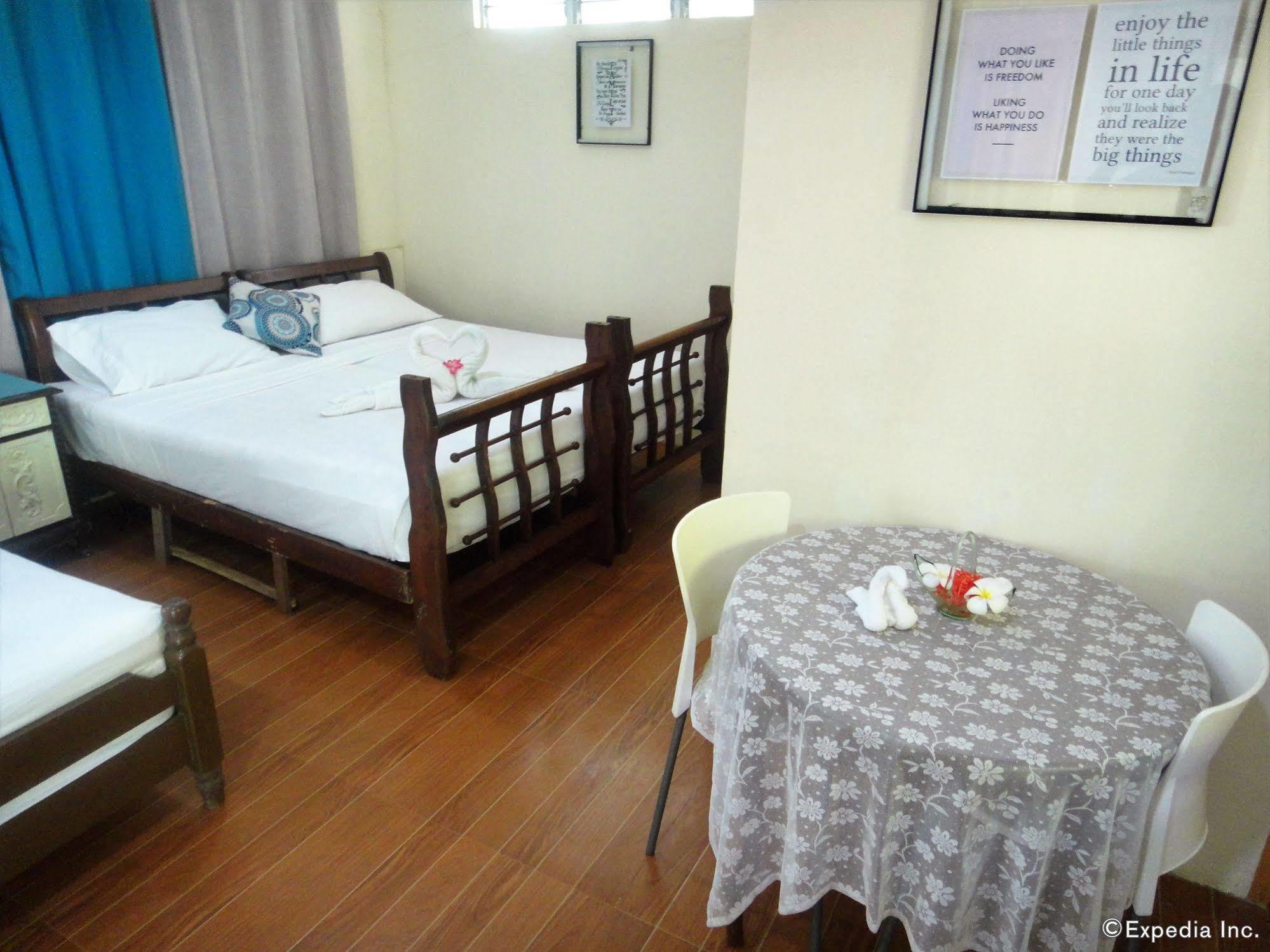 By The Bay, Jacana Bed & Breakfast Puerto Princesa Bagian luar foto