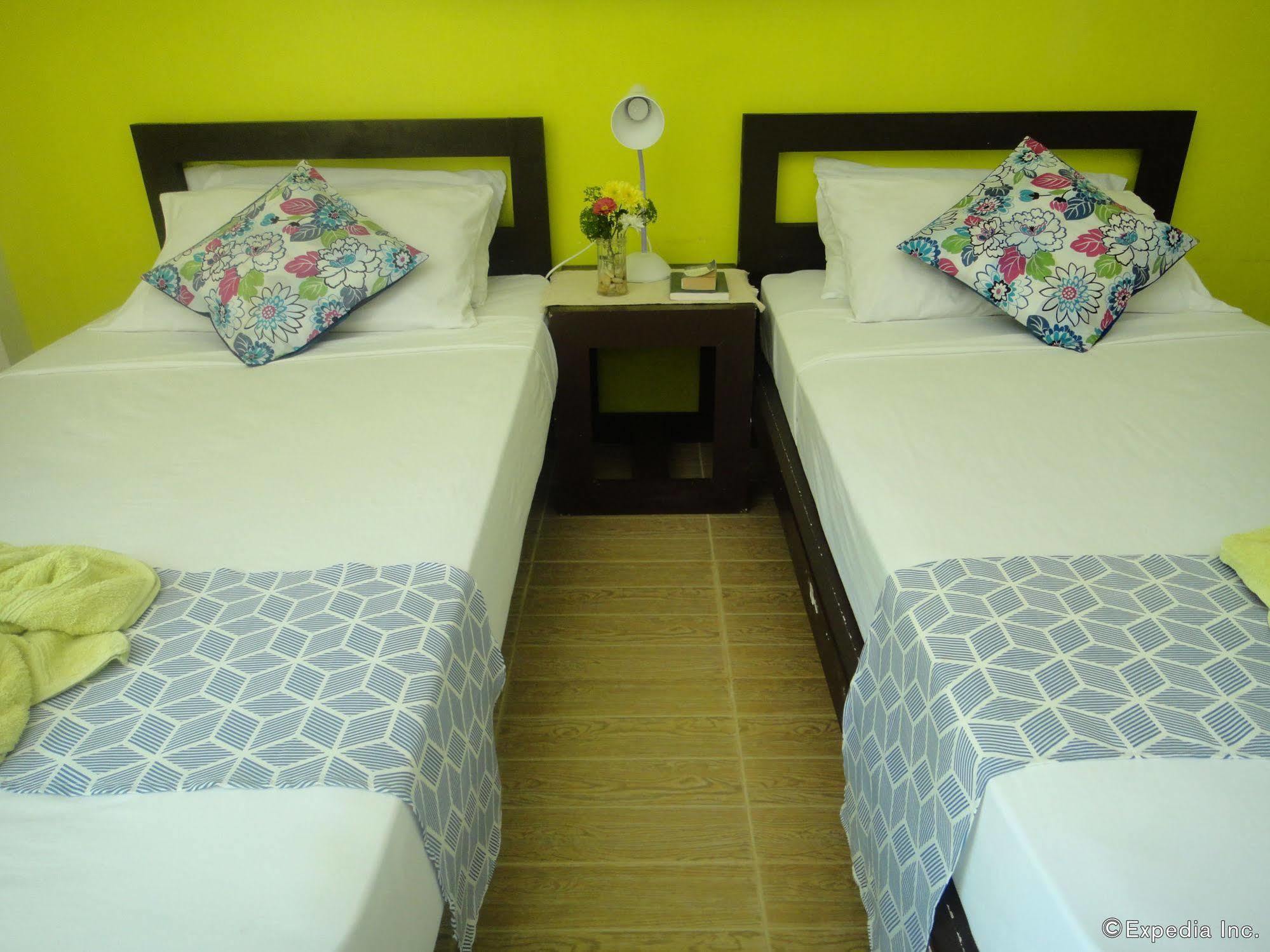 By The Bay, Jacana Bed & Breakfast Puerto Princesa Bagian luar foto