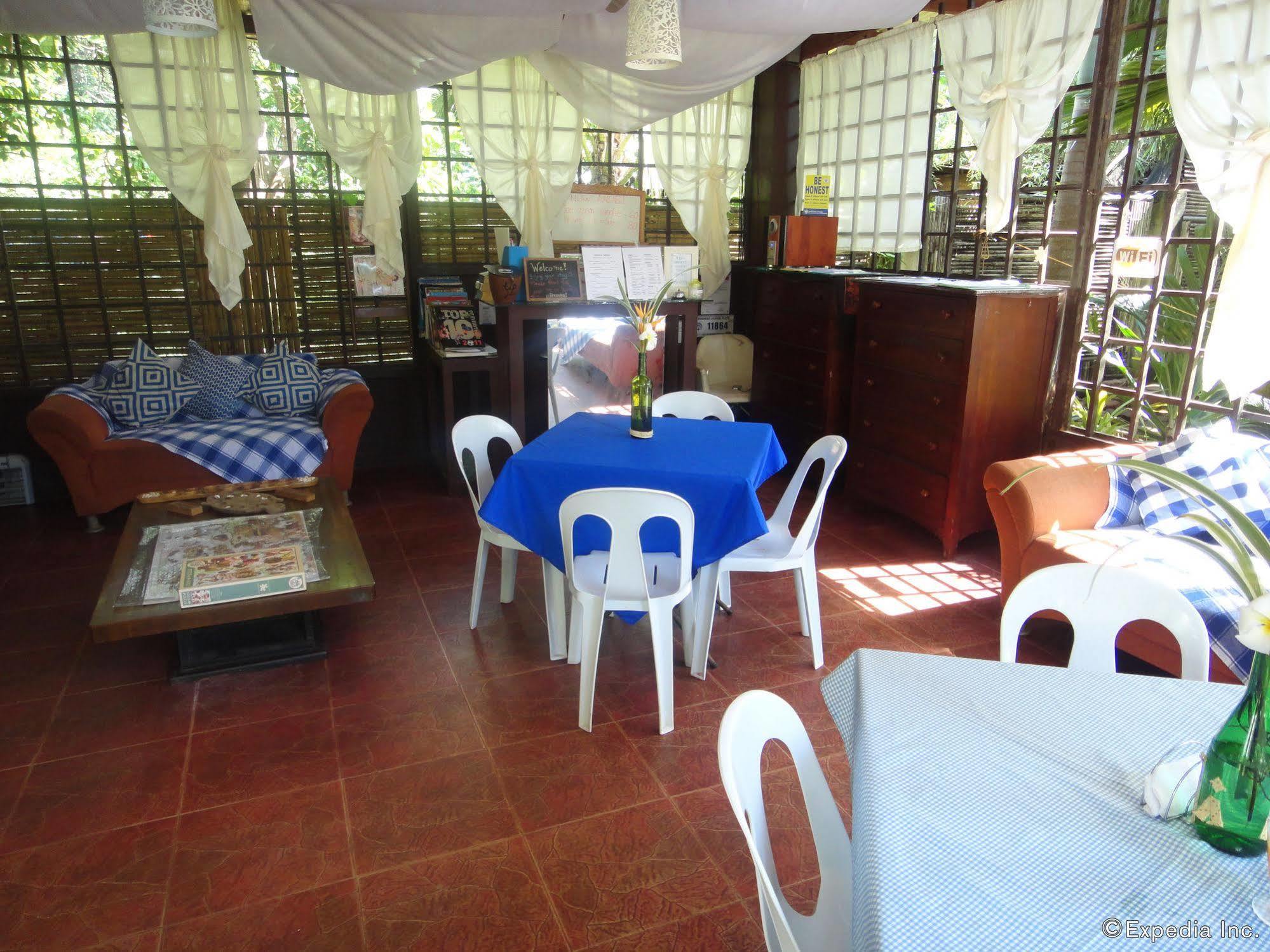 By The Bay, Jacana Bed & Breakfast Puerto Princesa Bagian luar foto